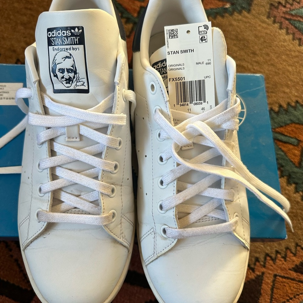 Adidas Stan Smith Originals in White and Navy